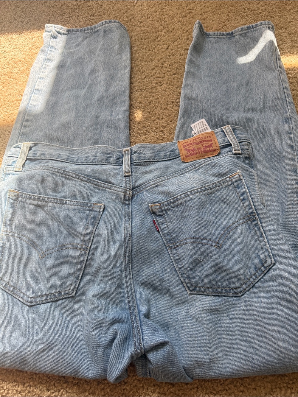 Levi's Women’s Light Wash Blue Relaxed Jeans